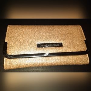 Damsel in defense wallet